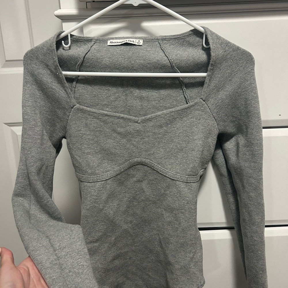 Abercrombie & Fitch Heather Gray Long Sleeve Top